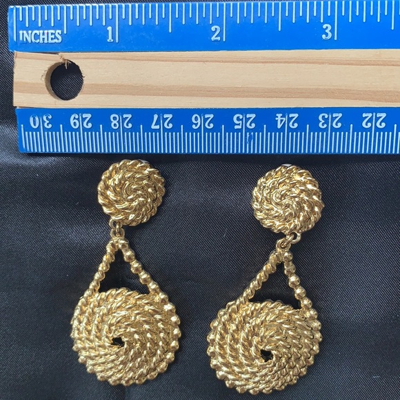 Vintage Clip on Fashion earrings - Picture 2 of 6